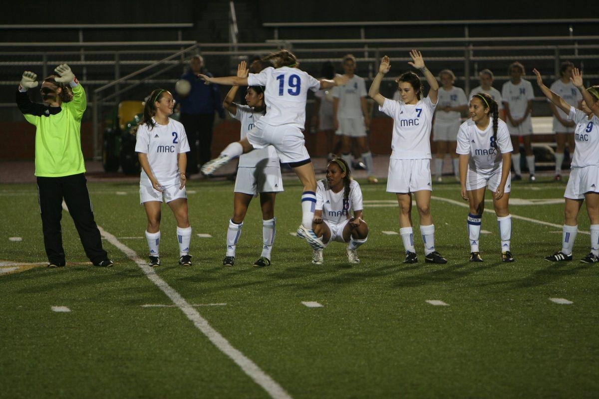 Varsity Line-up for the beginning of the first half. photo by Patty Zaragoza