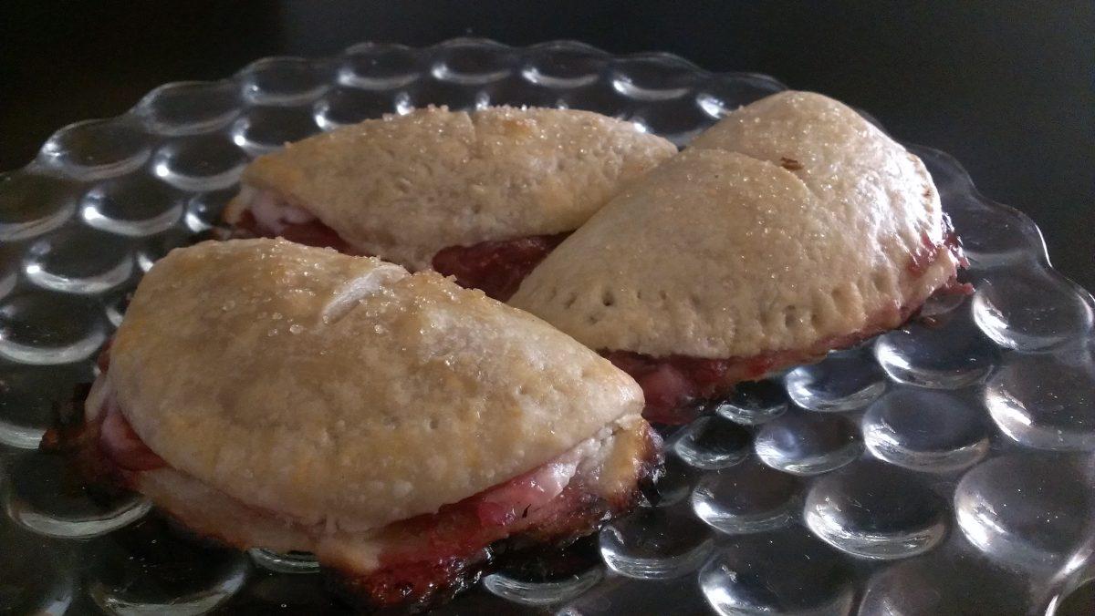 Offbeat Bites: Miniature Cherry Pies