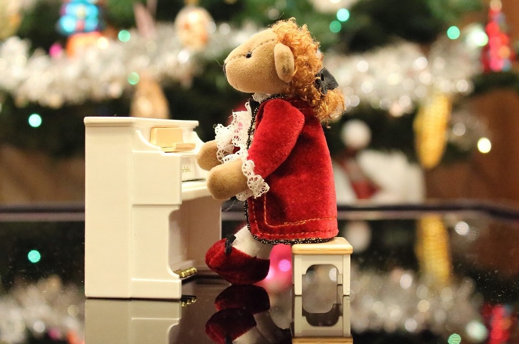 Five Christmas Songs For The Holiday Season